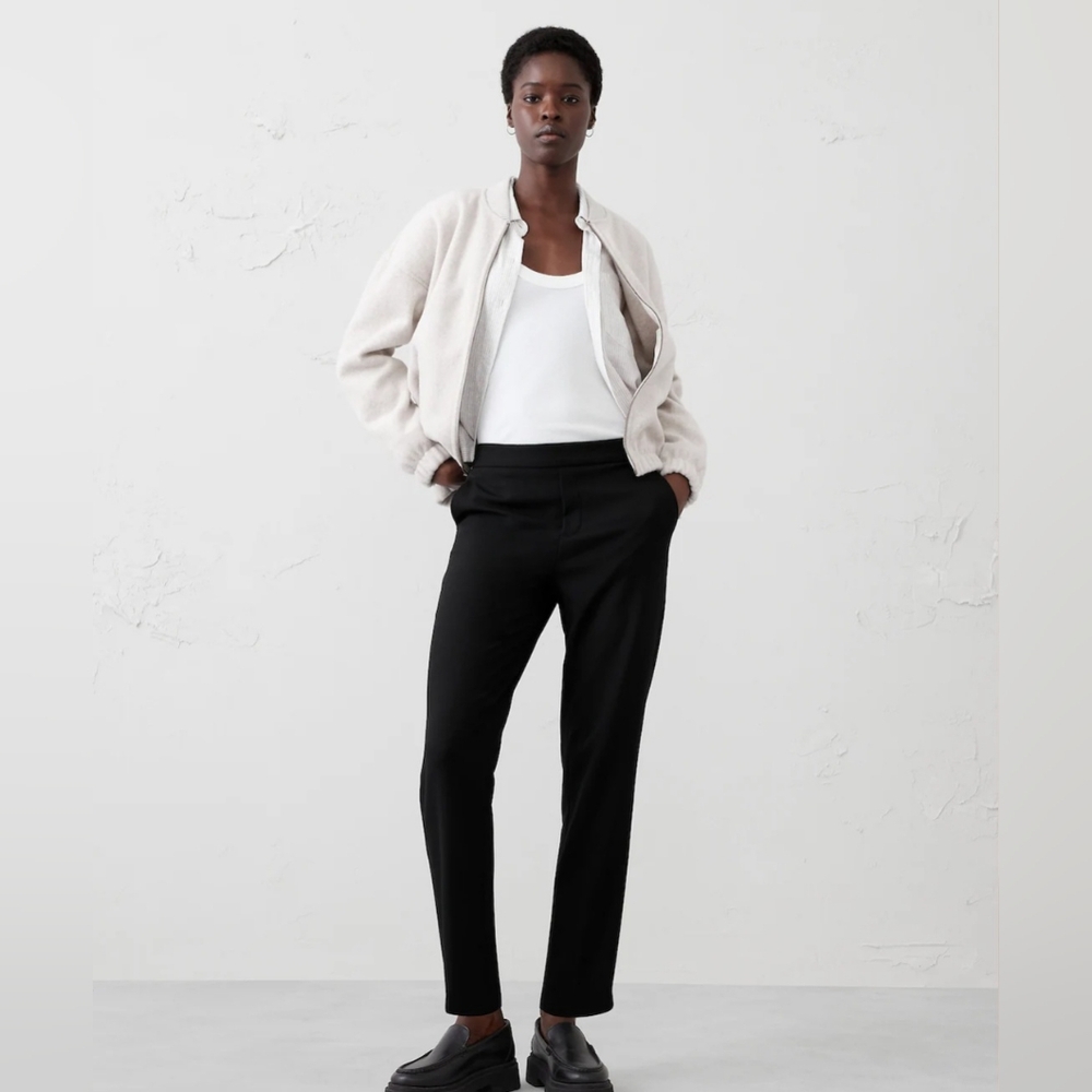 Banana Republic Factory Hayden Tapered Pants Size 6P in Black